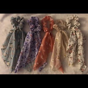 scrunchies *NEVER BEEN WORN*